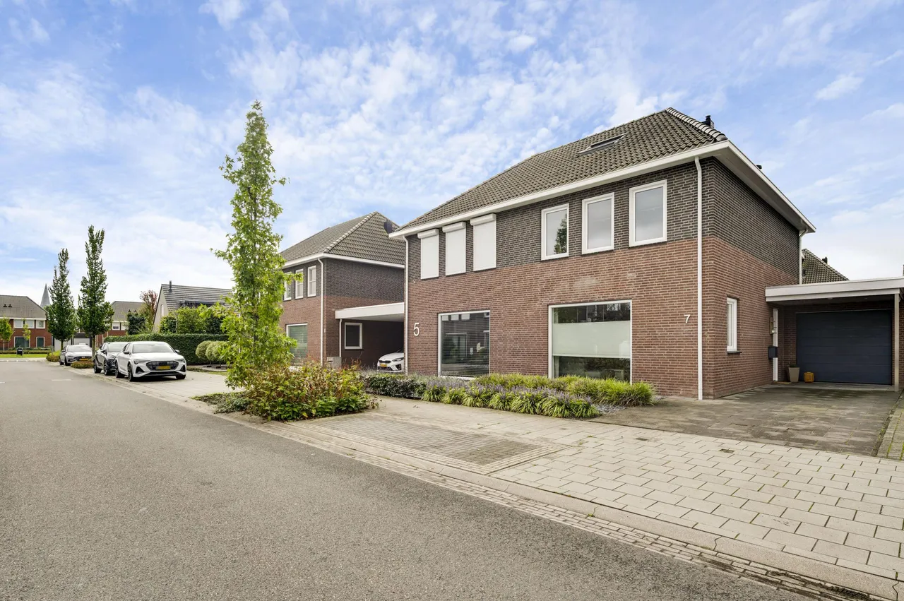 Tussenwoning te koop: Bezembinder 7, Nederweert