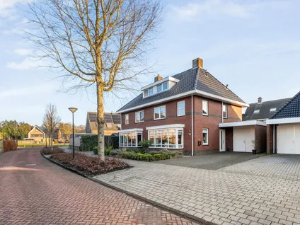 Twee-onder-één-kap te koop: Bierbrouwerweg 18, Dalfsen