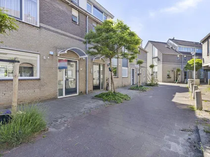 Tussenwoning te koop: Biesbos 22, Achter de Dijk Honselersdijk