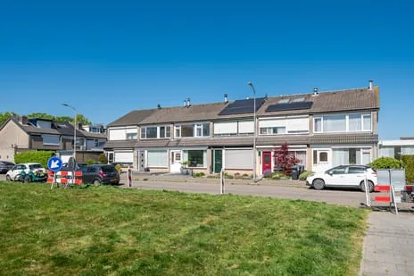 Tussenwoning te koop: Biesboslaan 46, Woenselse Heide Eindhoven