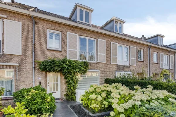 Koopwoning: Bieslanderweg 17 in Maastricht - €595.000 - 147m²