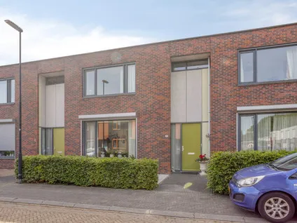 Terraced house for sale: Bieslookstraat 4, Kern Heinkenszand Heinkenszand