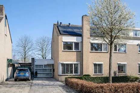 Twee-onder-één-kap te koop: Biezebeek 3, Cobbeek en Centrum Veldhoven
