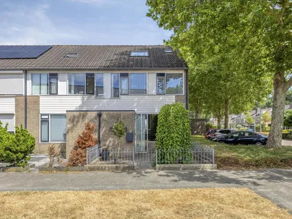 Corner house for sale: Biezenbaan 2, Rode Schouw Halsteren