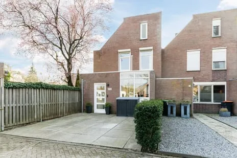 Hoekwoning te koop: Biezenloop 6, De Blaak Zuid-West Tilburg
