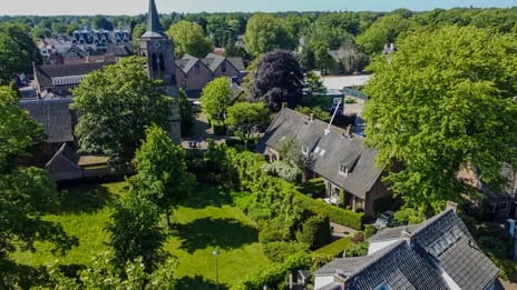 Tussenwoning te koop: Bij den Toren 6, Laren-Centrum Laren (Nh)