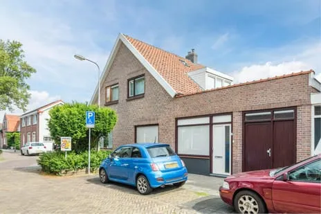 Twee-onder-één-kap te koop: Bijdorpstraat 6, Bloemenwijk Voorschoten