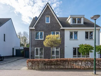 Tussenwoning te koop: Bijenlaan 19, De Gentiaan Son En Breugel