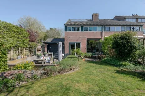 Tussenwoning te koop: Bijenmeent 109, Hilversumse Meent Hilversum