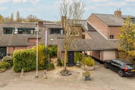 Tussenwoning te koop: Bijenmeent 118, Hilversumse Meent Hilversum
