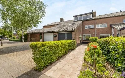 Tussenwoning te koop: Bijenmeent 57, Hilversumse Meent Hilversum