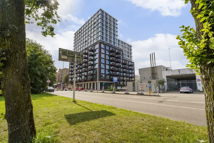 Studio te huur: Bijlmerplein 858F22, Amsterdamse Poort Amsterdam