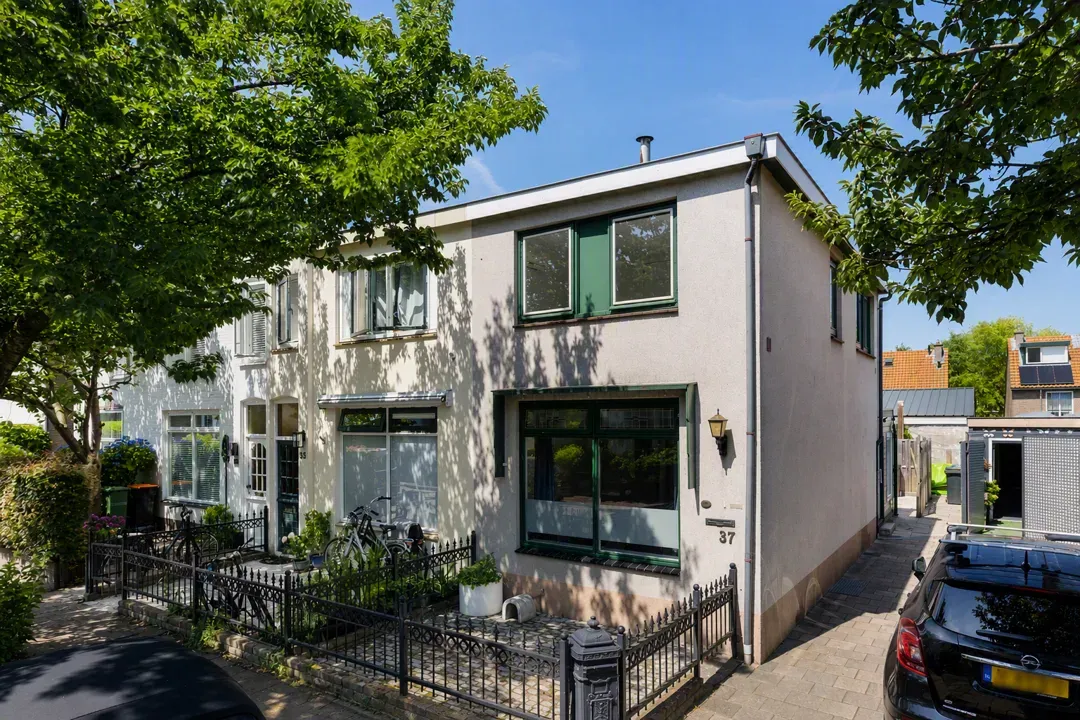 Tussenwoning te koop: Bijlstraat 37, Bussum