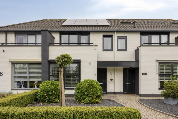 Tussenwoning te koop: Bijsterveldenlaan 318, De Kievit Noord-West Tilburg