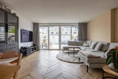 Tussenwoning te koop: Bijvoetstraat 42, De Hunze Groningen