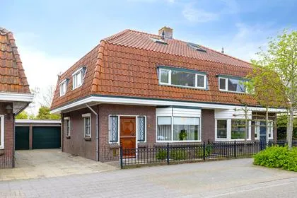 Twee-onder-één-kap te koop: Bilderbeekstraat 3, Boxmeer