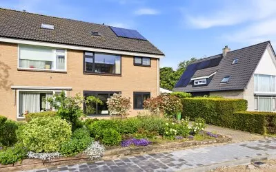 Twee-onder-één-kap te koop: Bilderdijklaan 19, Vredehof Zuid Vlissingen