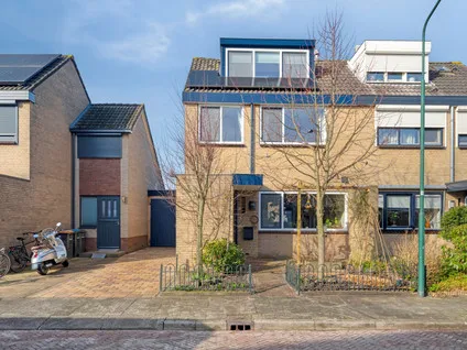 Twee-onder-één-kap te koop: Bilderdijkstraat 22, Bunschoten Bunschoten-Spakenburg