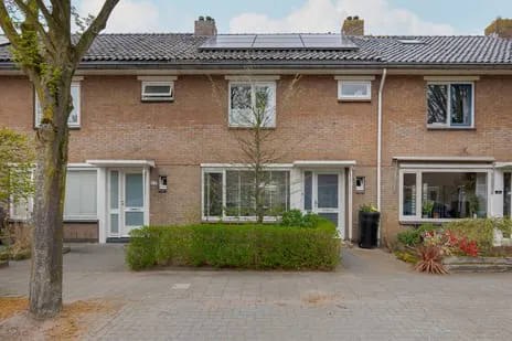 Tussenwoning te koop: Bilderdijkstraat 29, Wipstrik-Noord Zwolle