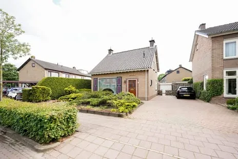 Vrijstaande woning te koop: Bilderdijkstraat 44, Putten-Zuid-Oost Putten