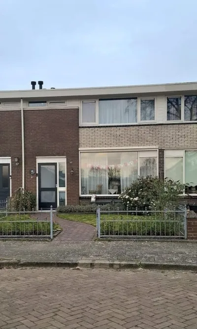 Tussenwoning te koop: Bindert Japiksstrjitte 11, Drogeham Drogeham