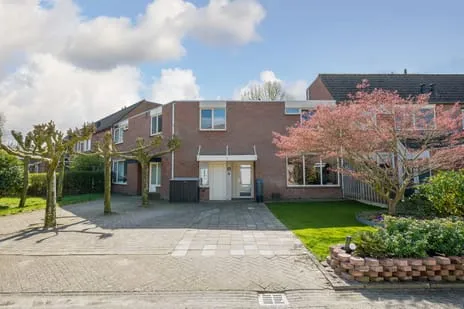 Tussenwoning te koop: Bingelkruid 5, Landweert 1 Venray