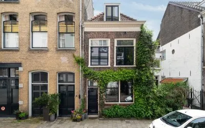 Terraced house for sale: Binnen Walevest 6, Nieuwe Haven en omgeving Dordrecht