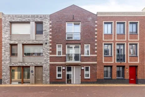 Tussenwoning te koop: Binnenbuurt 10, Europa Purmerend