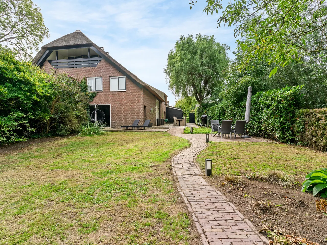 Tussenwoning te koop: Binnendamseweg 36A, Giessenburg