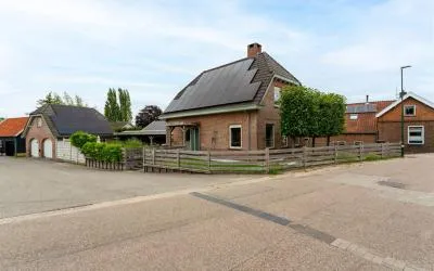 Vrijstaande woning te koop: Binnendamseweg 70, Giessenburg