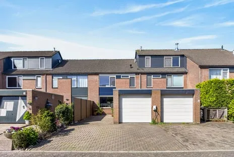Tussenwoning te koop: Binnenhof 32, De Hoven Ede