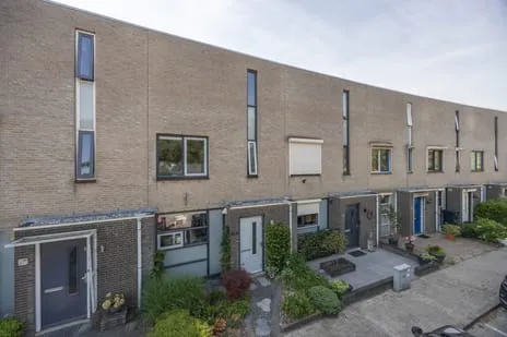 Tussenwoning te koop: Binnenhof 64, Sander-Banken 4 Etten-Leur