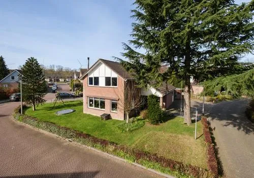Vrijstaande woning te koop: Binnenhof 9, Swifterbant