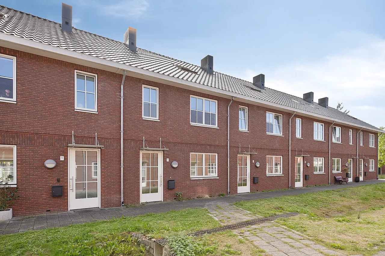 Tussenwoning te koop: Binnenhoven 7, Dongen