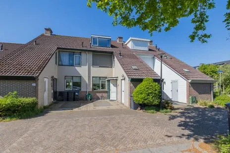 Tussenwoning te koop: Binnenkant 34, Grashoek Noordwijk (Zh)