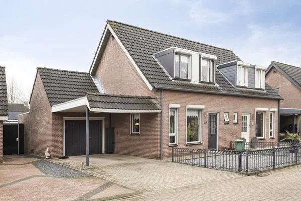 Hoekwoning te koop: Binnenstraat 29, Herpen Herpen