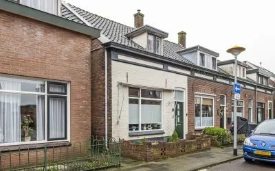 Hoekwoning te koop: Binnenweg 22, Santwijck Tiel