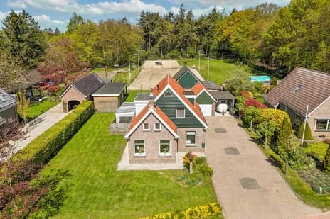 Vrijstaande woning te koop: Binnenweg 3, Nijeholtpade Nijeholtpade