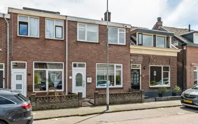 Tussenwoning te koop: Binnenweg 30, Santwijck Tiel