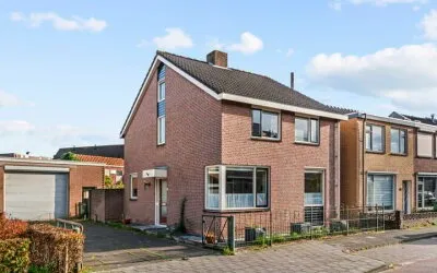 Vrijstaande woning te koop: Binnenweg 38, Santwijck Tiel