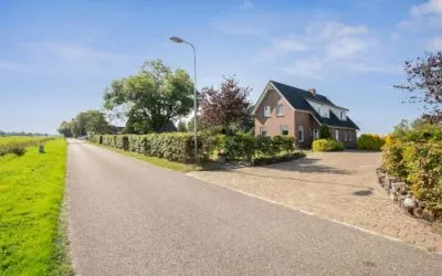 Vrijstaande woning te koop: Binnenweg 4, Meerland Oostwold