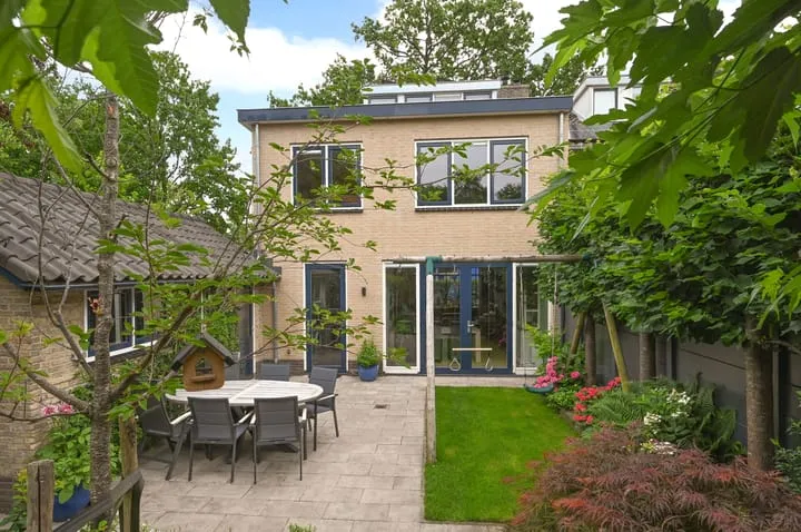 Twee-onder-één-kap te koop: Birkstraat 8, Soest