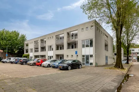 Appartement te koop: Bisschop Bekkerslaan 101, Pastorieklamp West Tilburg