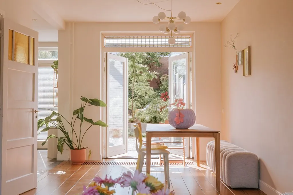 Tussenwoning te koop: Bisschop Lindanussingel 13, Roermond