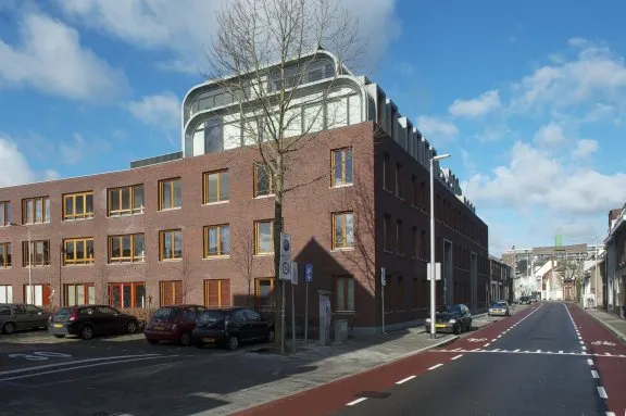 Apartment for rent: Bisschop Zwijsenstraat 101-06, Zeeheldenbuurt Tilburg