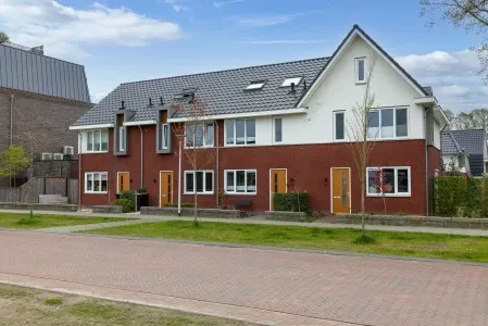 Tussenwoning te koop: Bisschop Balderikstraat 24, Oldenzaal