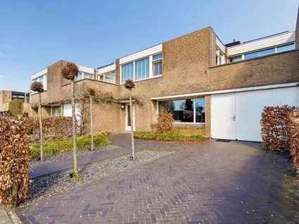 Tussenwoning te koop: Bisschop Bekkerslaan 22, Moleneind-Groenewoud Uden