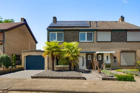Twee-onder-één-kap te koop: Bisschopskamp 12, Groenekruisgebied Swalmen
