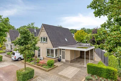 Hoekwoning te koop: Bisschopsland 10, Dorp Bathmen Bathmen