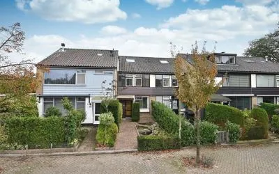 Tussenwoning te koop: Bisschopswaarde 10, Zevenend Laren